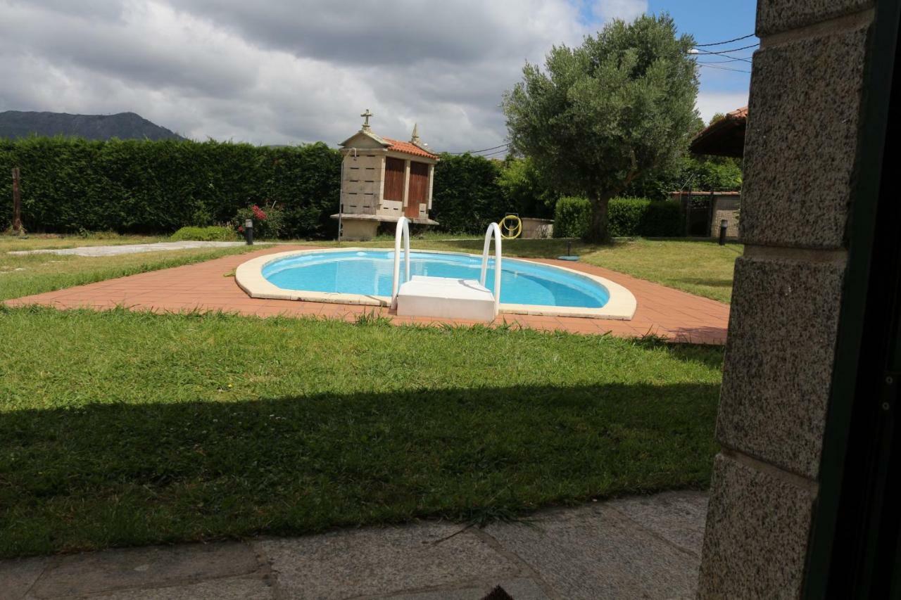 Casa Rustica Piscina, Apartadino 卡拉米尼亚尔镇 外观 照片